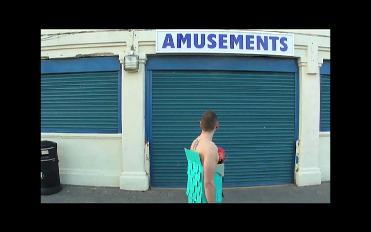 Robert Kraatz

Bühnenbild
Setdesign
Szenographie