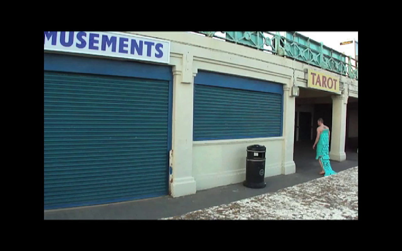 Robert Kraatz

Bühnenbild
Setdesign
Szenographie