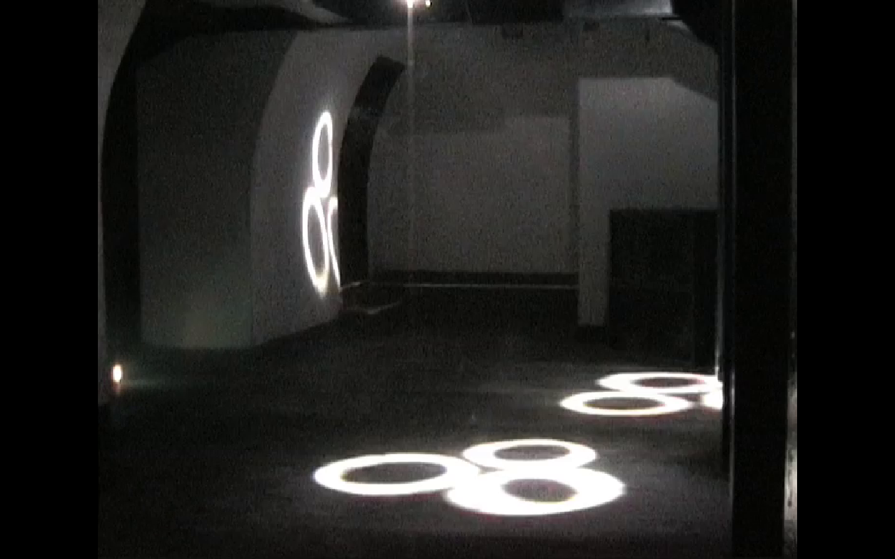 Robert Kraatz

Bühnenbild
Setdesign
Szenographie