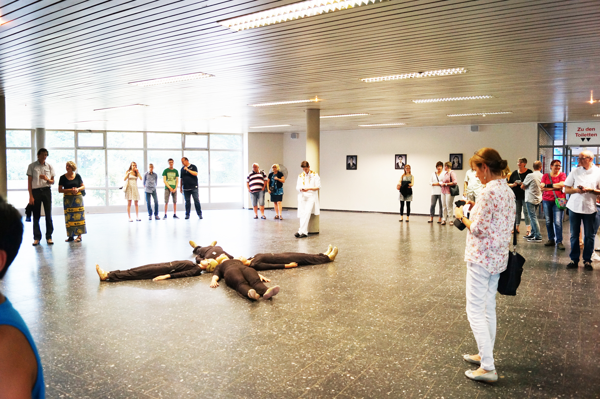 Robert Kraatz
Bühnenbild
Setdesign
Szenographie