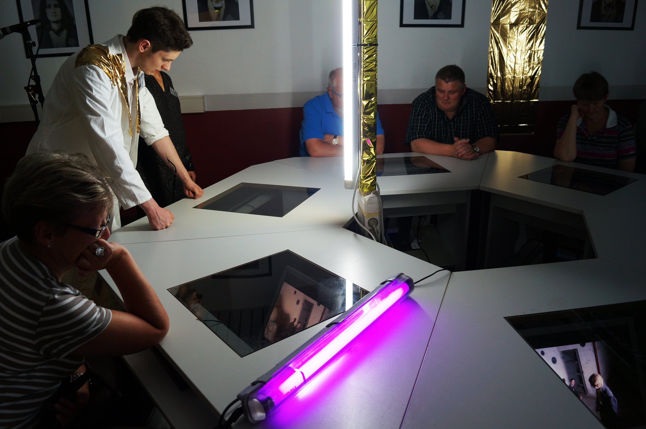 Robert Kraatz
Bühnenbild
Setdesign
Szenographie