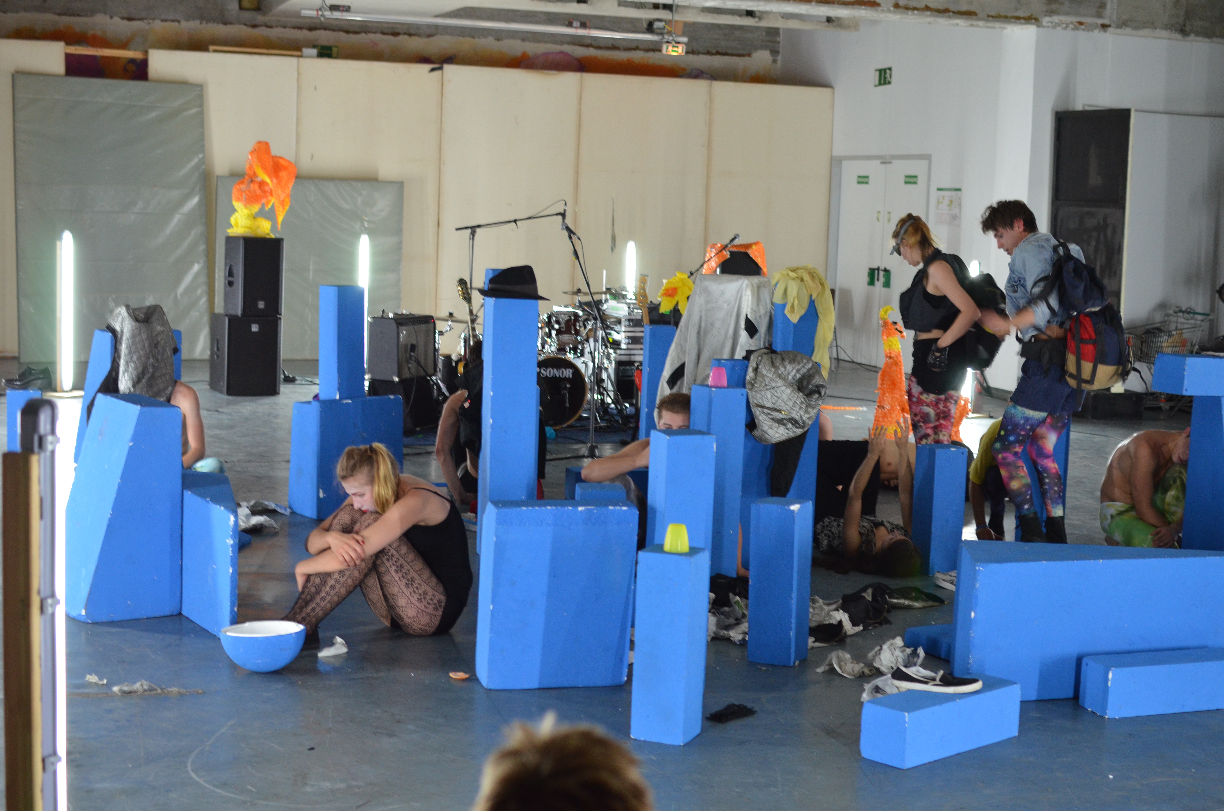 Robert Kraatz

Bühnenbild
Setdesign
Szenographie