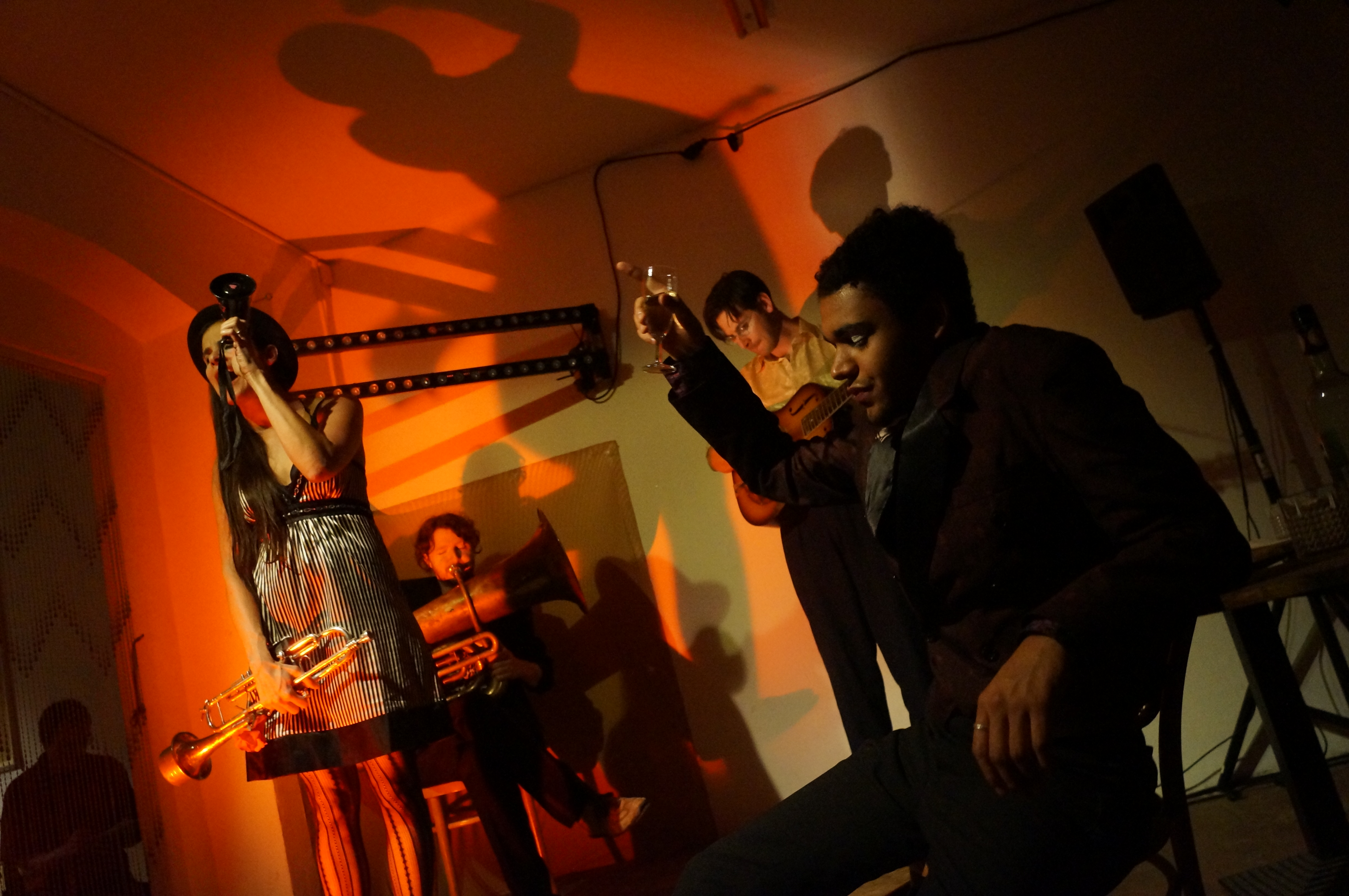 Robert Kraatz
Bühnenbild
Setdesign
Szenographie