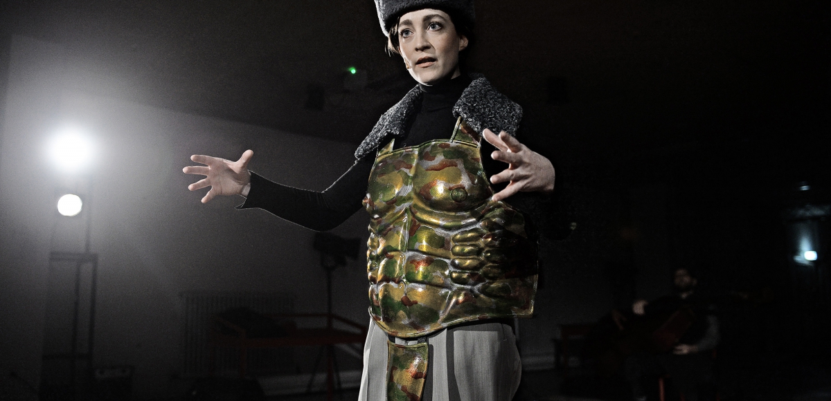 Robert Kraatz
Bühnenbild
Setdesign
Szenographie