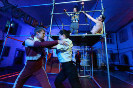 Robert Kraatz

Bühnenbild
Setdesign
Szenographie