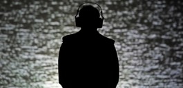 Robert Kraatz

Bühnenbild
Setdesign
Szenographie