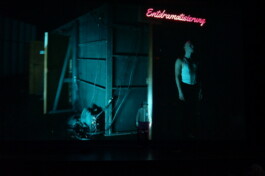 Robert Kraatz
Bühnenbild
Setdesign
Szenographie