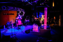 Robert Kraatz
Bühnenbild
Setdesign
Szenographie