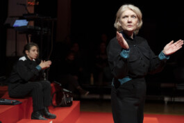 Robert Kraatz
Bühnenbild
Setdesign
Szenographie