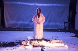 Robert Kraatz
Bühnenbild
Setdesign
Szenographie